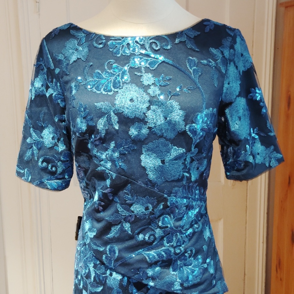 JS Collections "AYANA" Column Gown - Picture 6 of 16